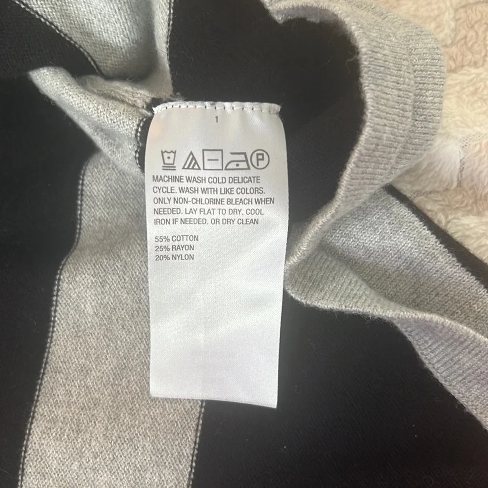 IMAN Global Chic Asymmetric Poncho with Stripe Detail. Gray/black. Oversized XS.